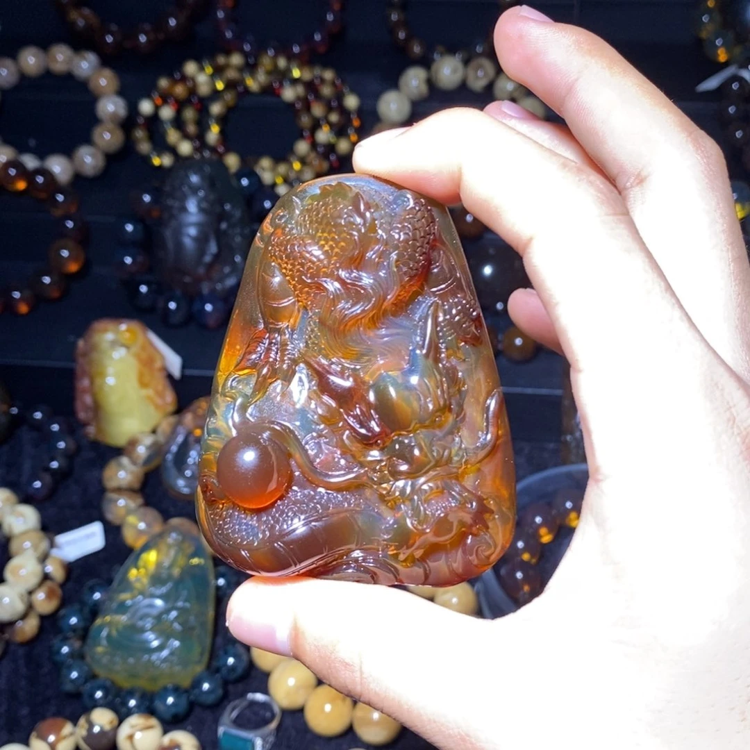 未镶嵌琥珀珠宝奇石