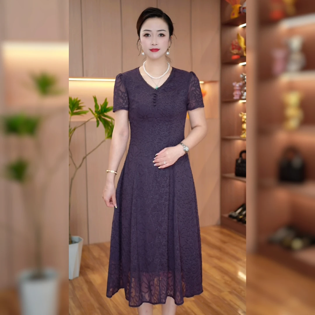 {Q}2025夏季新款短袖复古妈妈装时尚优雅洋气显瘦连衣裙