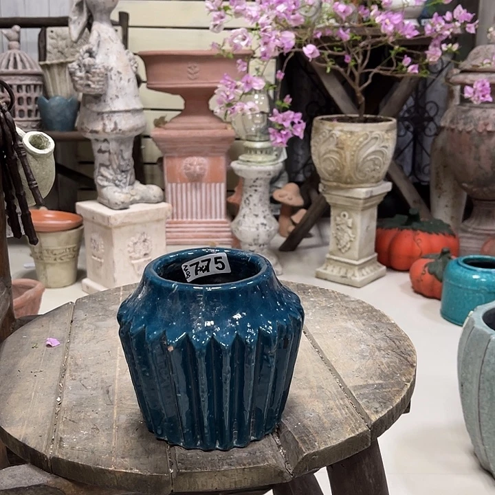 775微瑕疵蓝色小罐