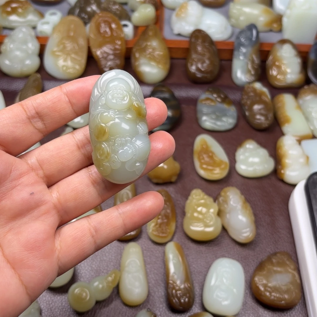 和田玉（糖玉）未镶嵌颈饰