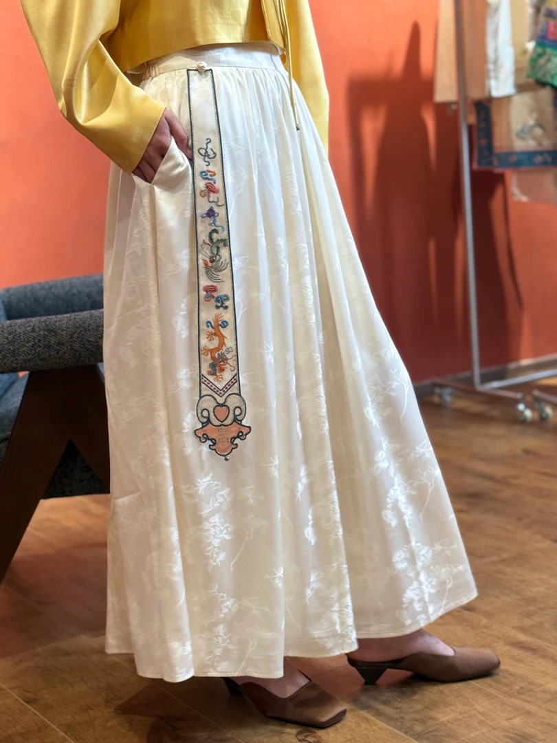 宋时素雪瑞文半裙