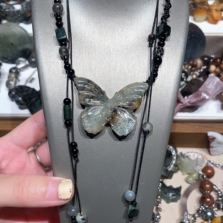 蛇纹石玉合金颈饰