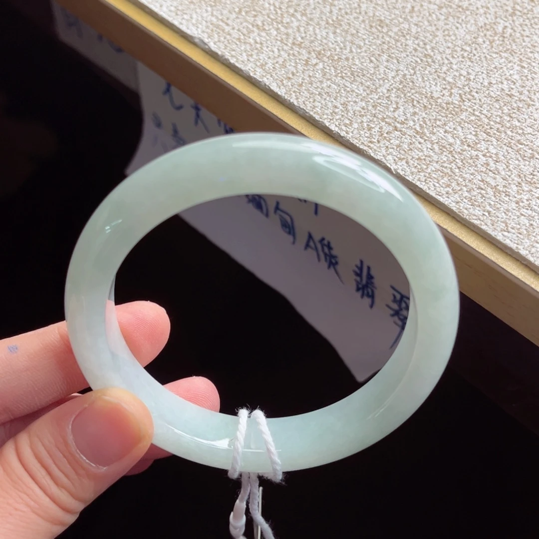 翡翠未镶嵌手镯手镯