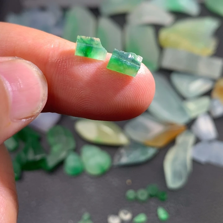 定制翡翠未镶嵌材料定制