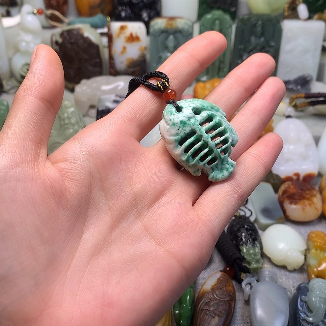 颈饰未镶嵌和田玉