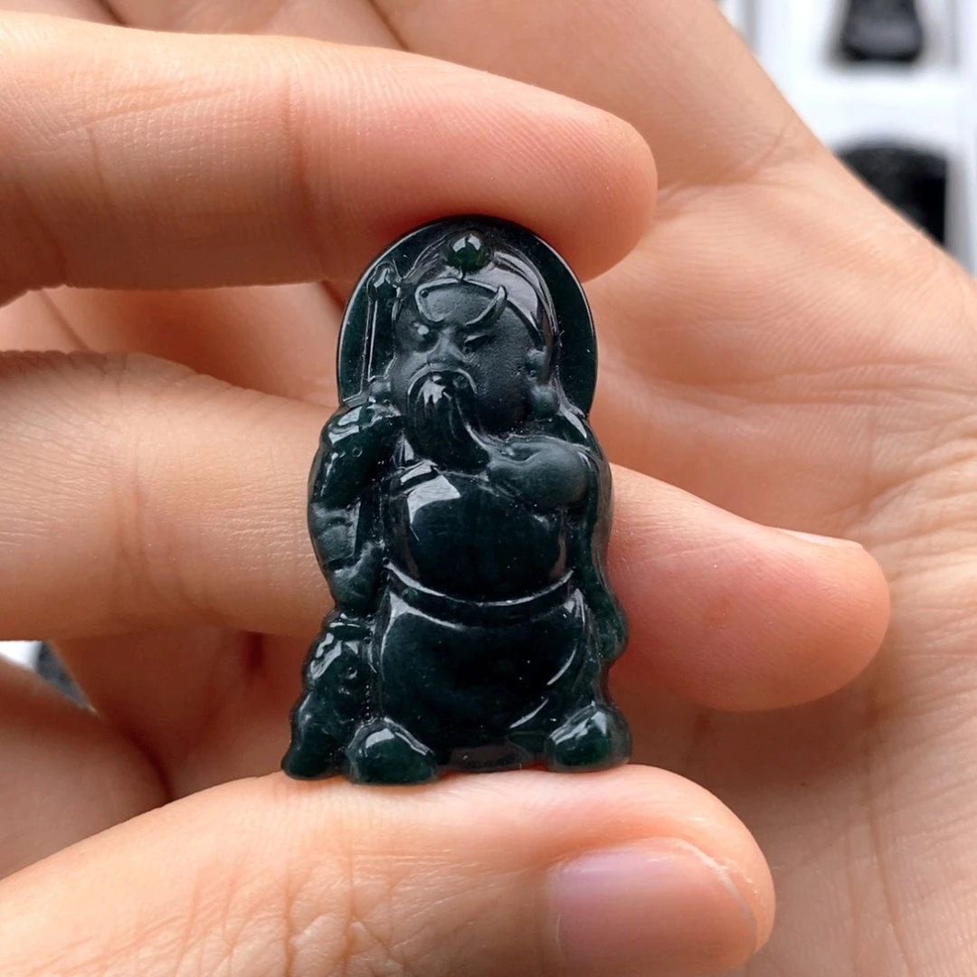 颈饰未镶嵌翡翠武财神