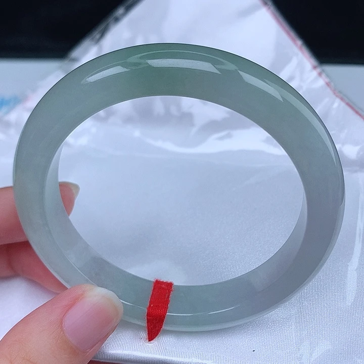 翡翠手镯未镶嵌天然