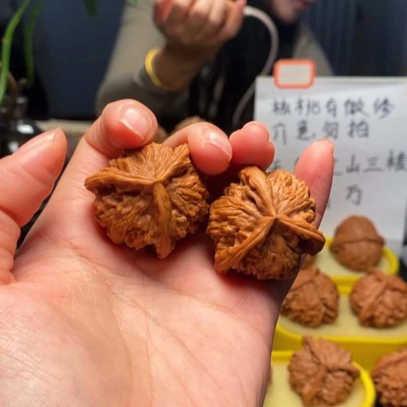 【闪购商品】把件桃核情*.2号三棱，