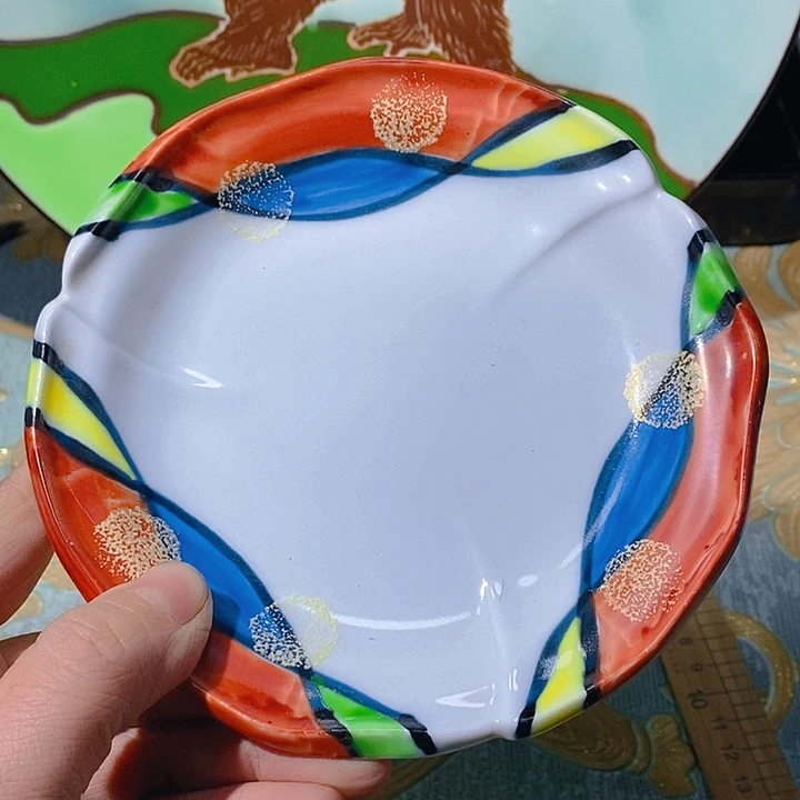 瓷片新年快乐。万事如意