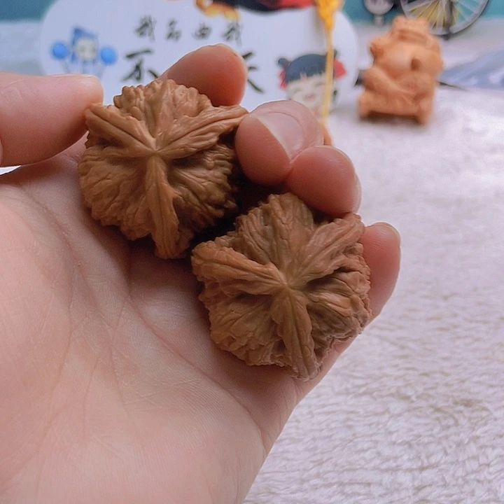把件文玩核桃b***r三棱