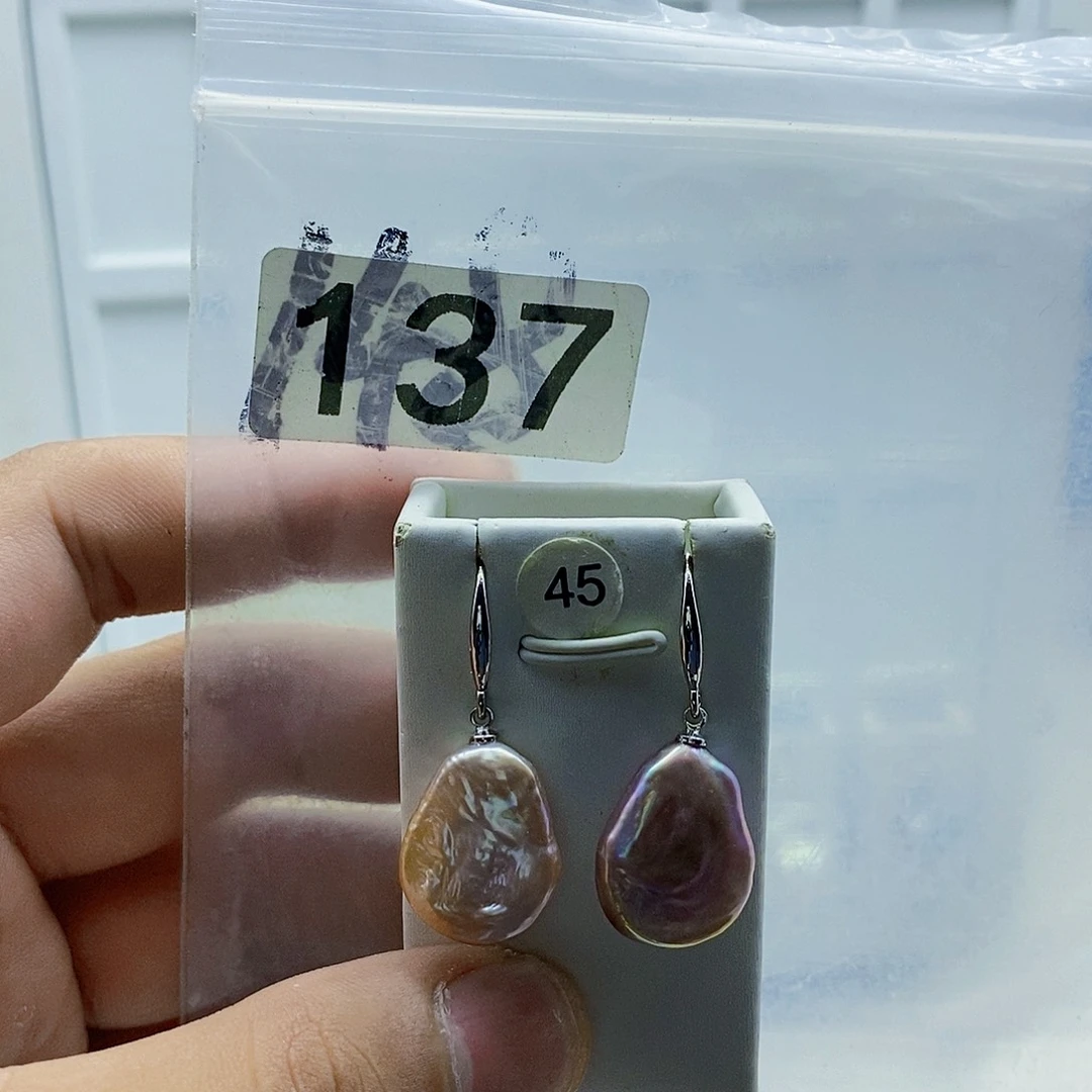 淡水珍珠颈饰合金