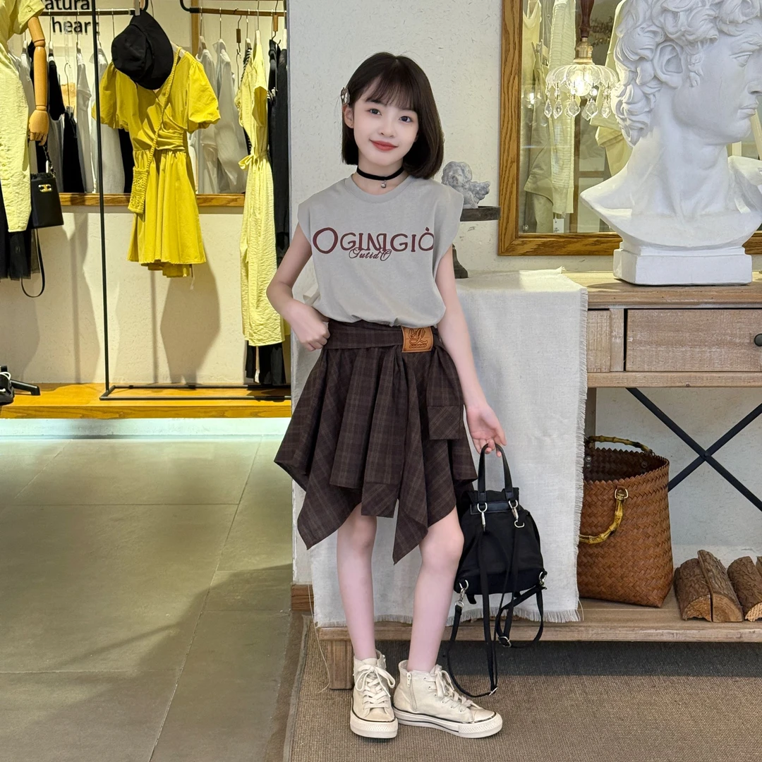 印花拼接连衣裙高级不规则格子裙女童2025夏季时尚圆领印花无袖T