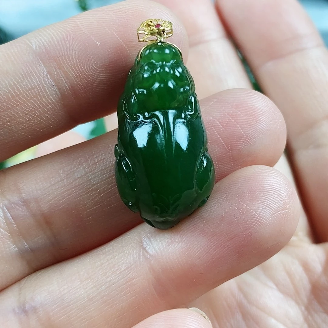 和田玉未镶嵌耳饰