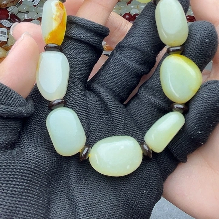 和田玉（糖玉）未镶嵌手链