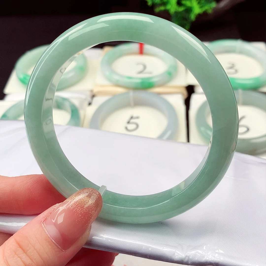 未镶嵌手镯翡翠翡翠