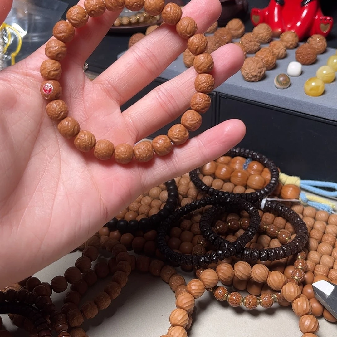 猴头核桃吊坠玄凤