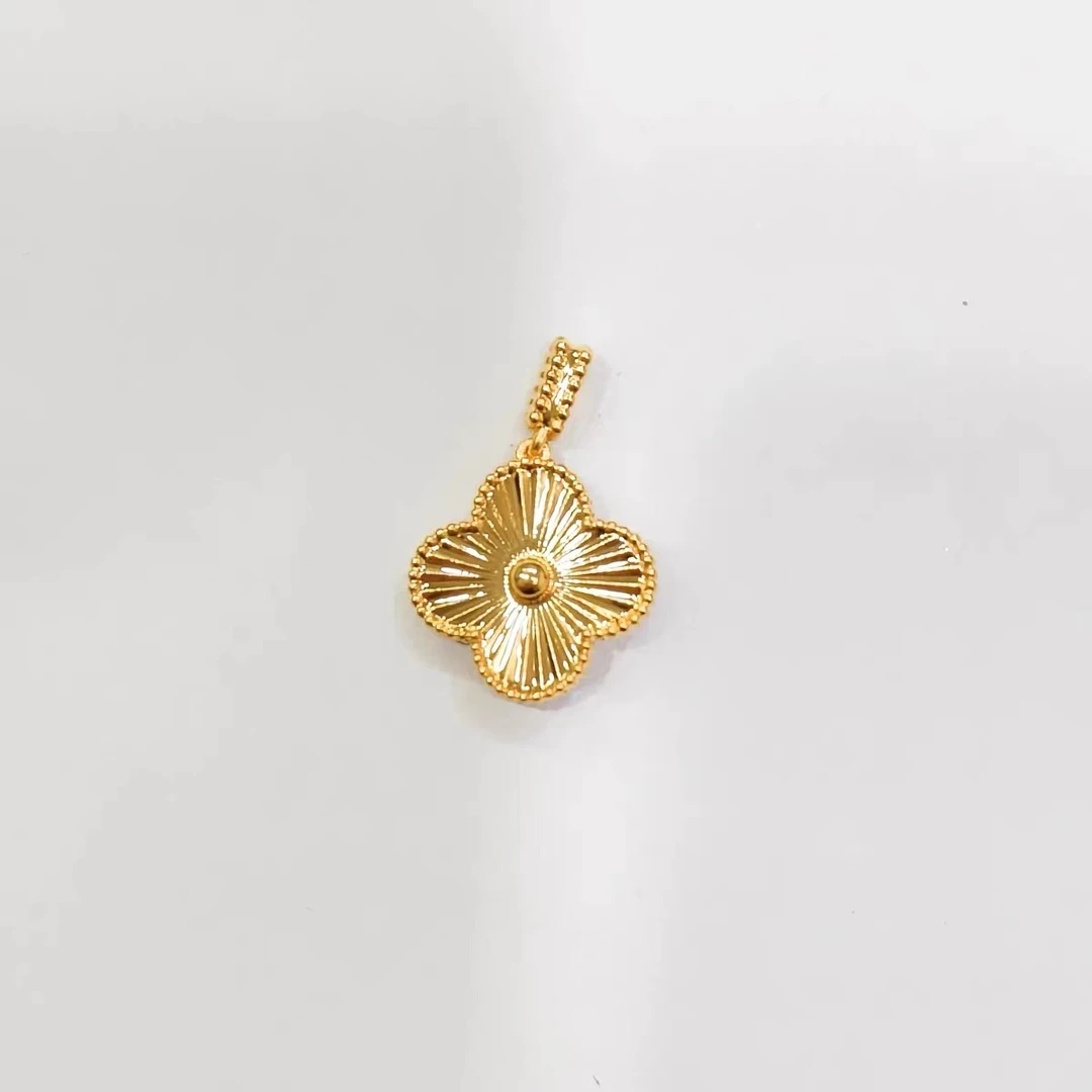 18K 金时尚金色四叶草单吊坠a07