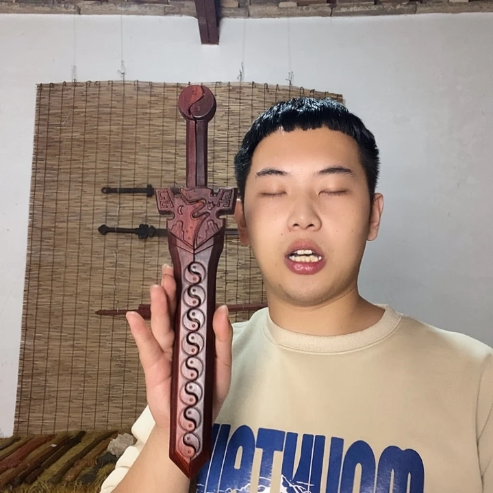 不***说紫檀木类成套家具紫檀