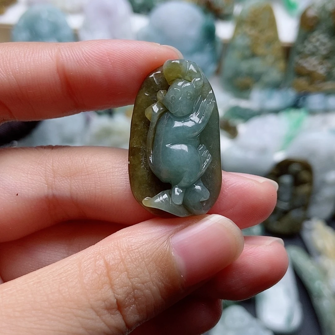翡翠未镶嵌颈饰翡翠