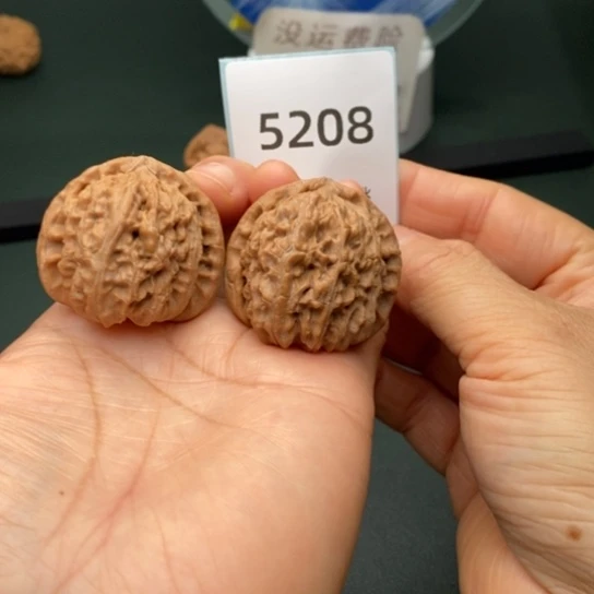 把件文玩核桃38三角白5208