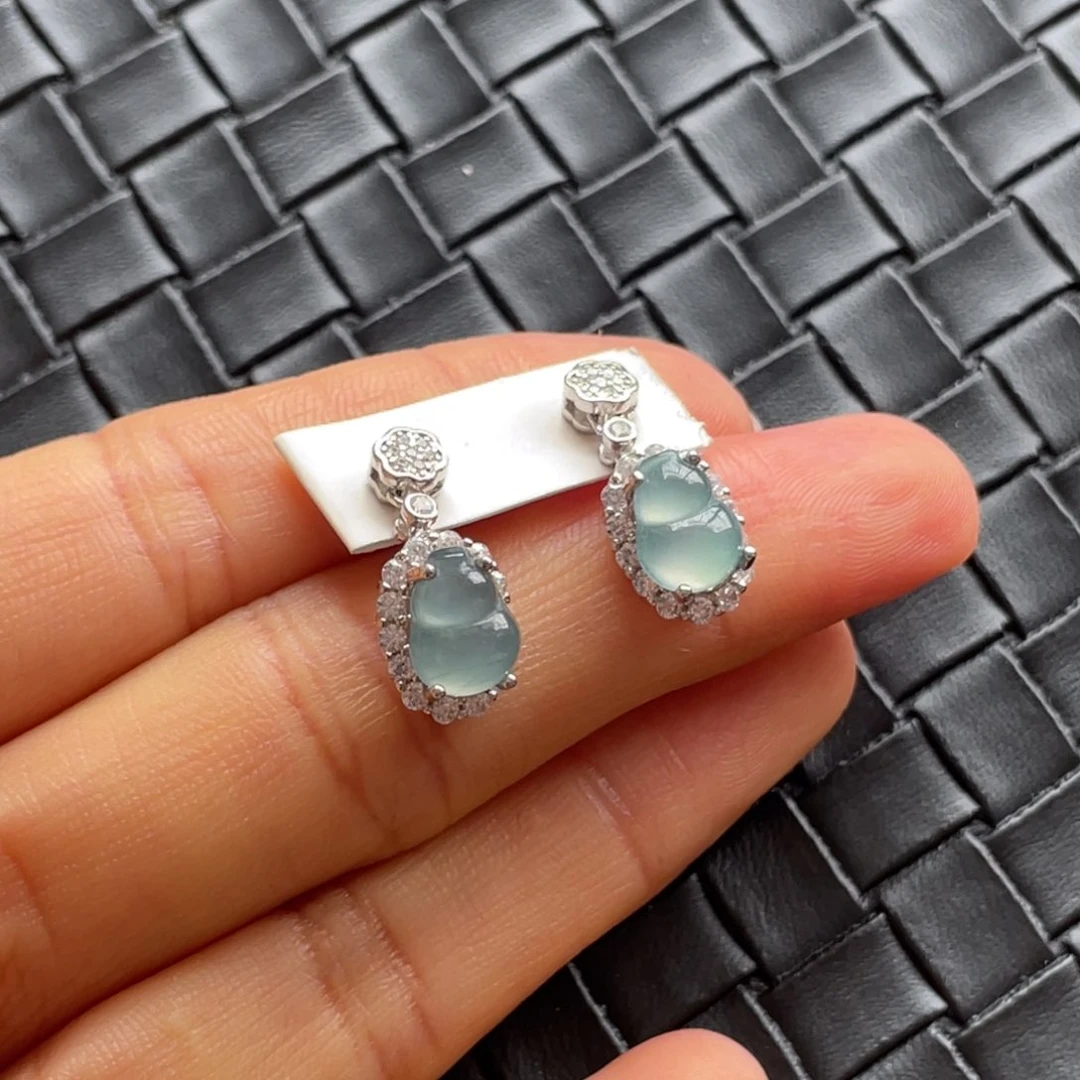 翡翠耳饰未镶嵌葫芦小