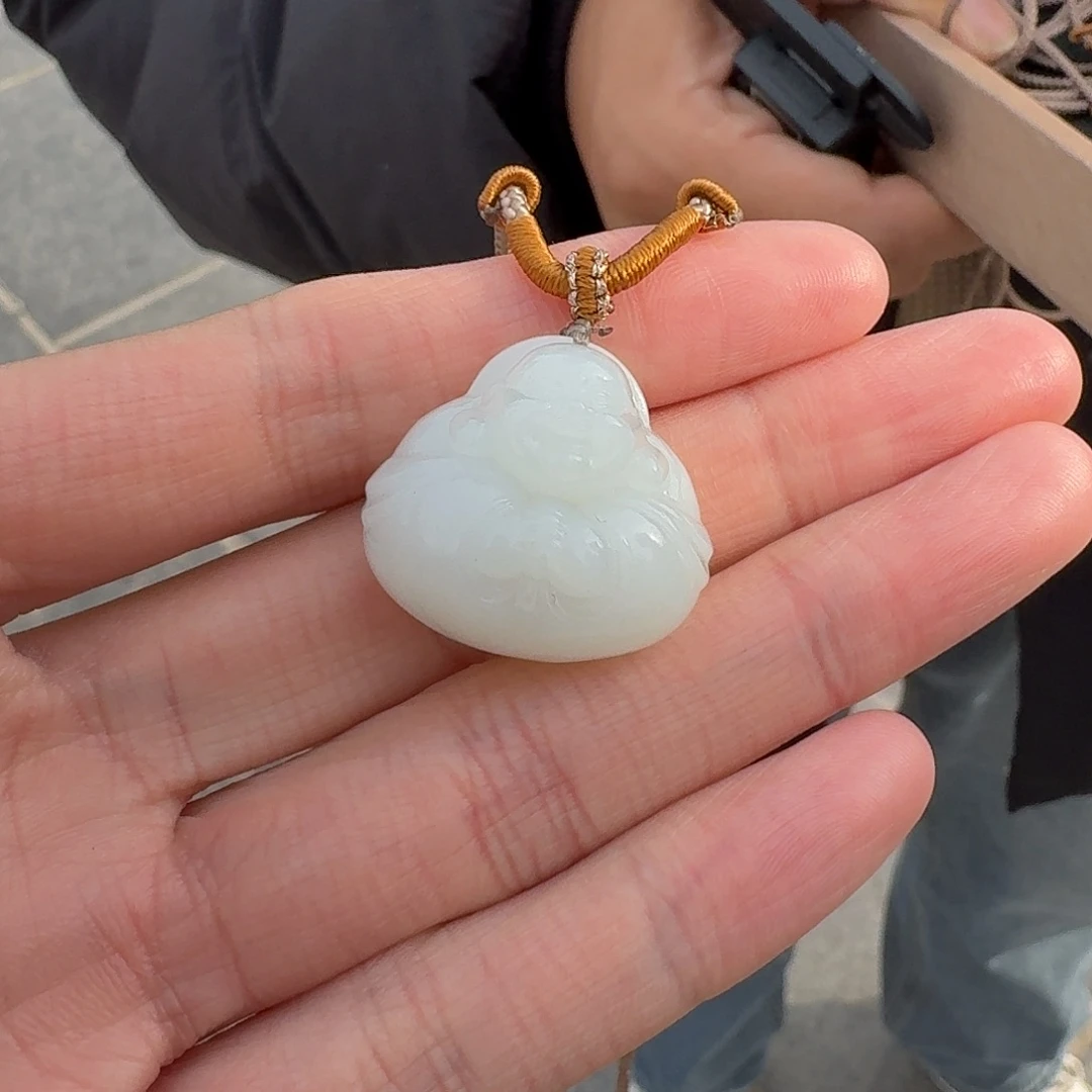 和田玉佛未镶嵌216小朱卡25左右俄料