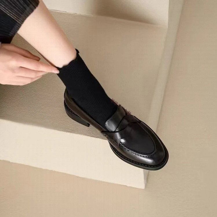 新款气质乐福鞋厚底浅口单鞋平底女鞋水果2025今年韩系校园风鞋子