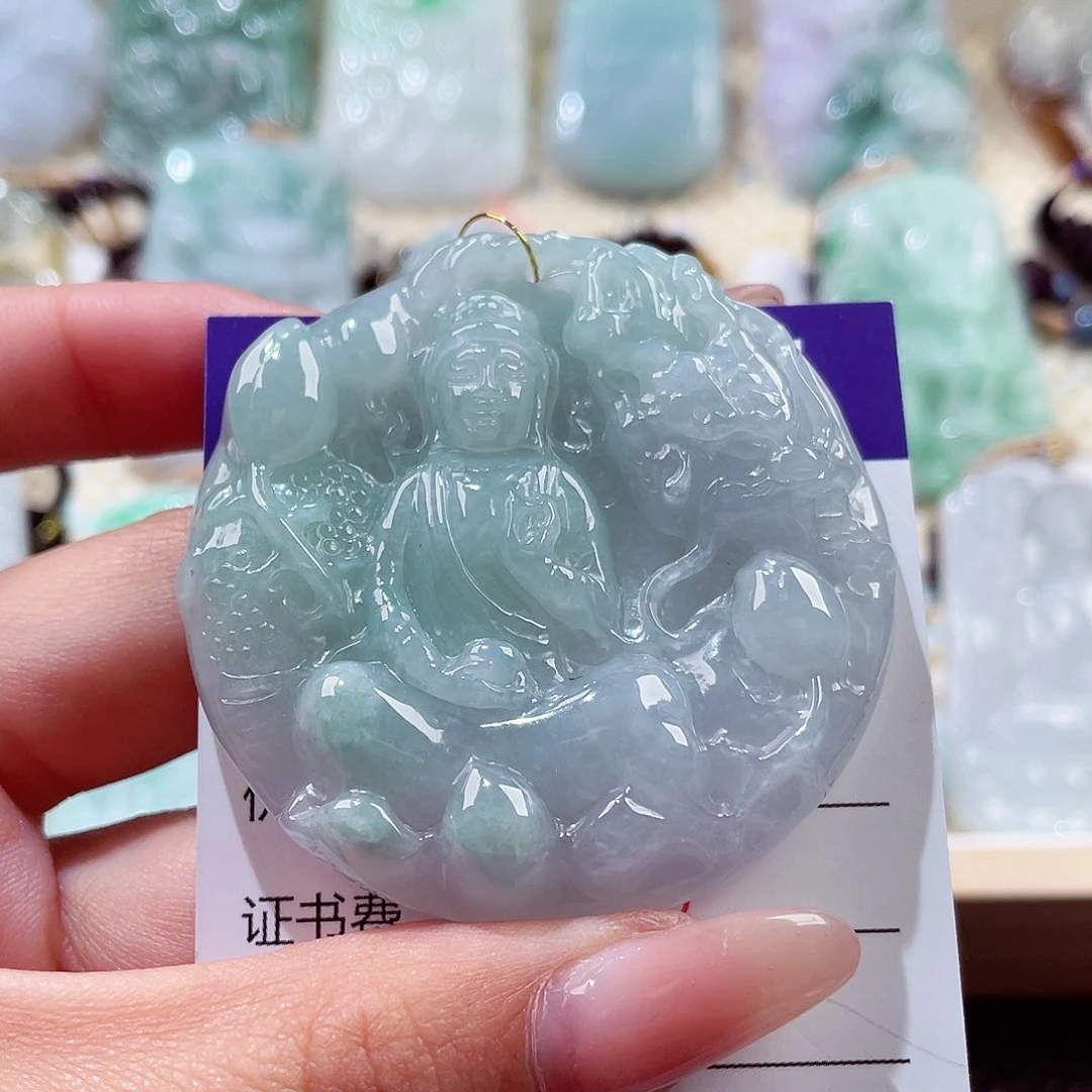 翡翠未镶嵌颈饰观音
