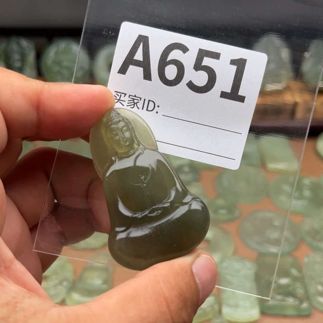 小***庄未镶嵌蛇纹石玉颈饰