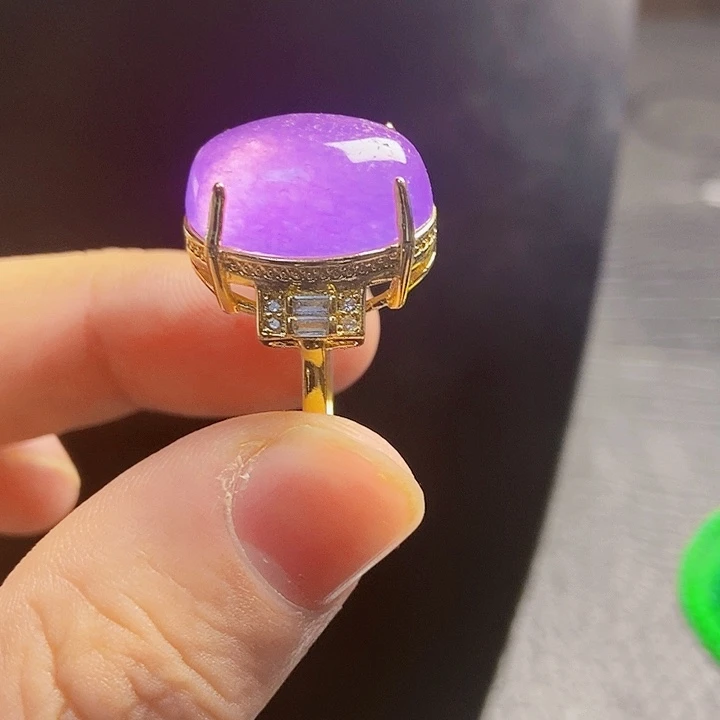 翡翠14K金镶嵌颈饰