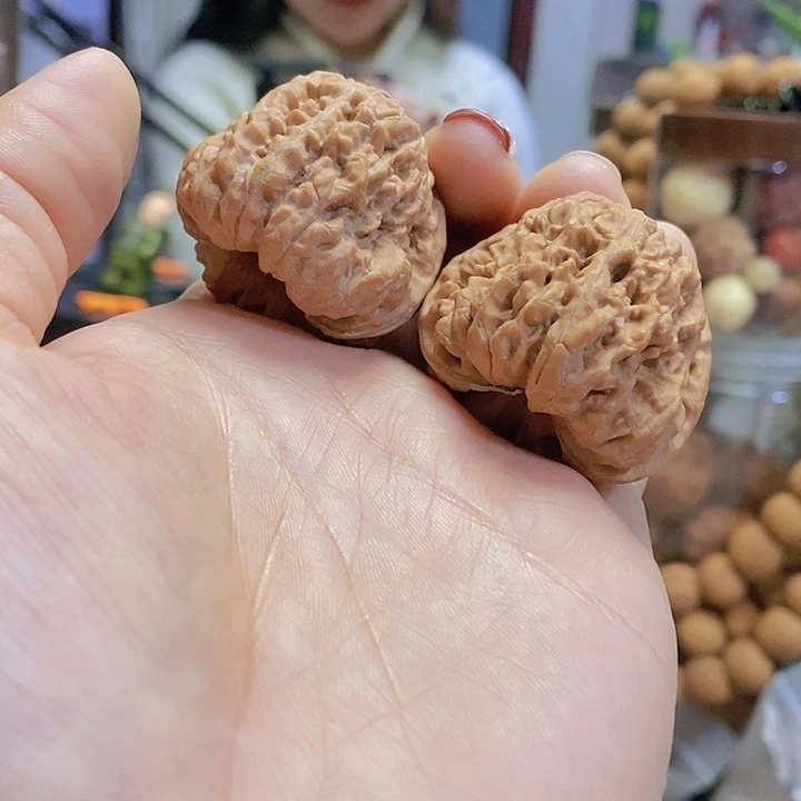 【闪购商品】文玩核桃把件36.5平谷凹底