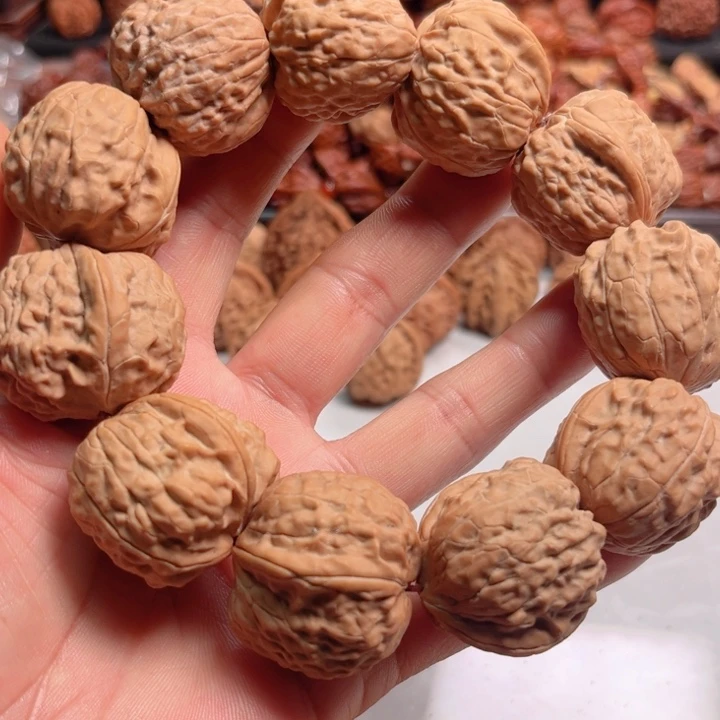 把件文玩核桃野生吸金兽手持