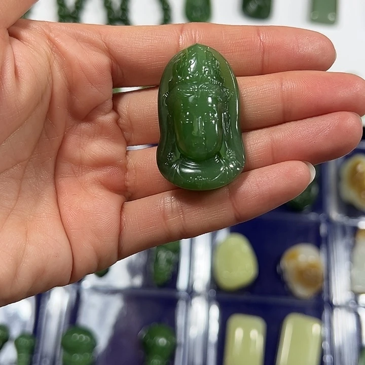 和田玉未镶嵌颈饰