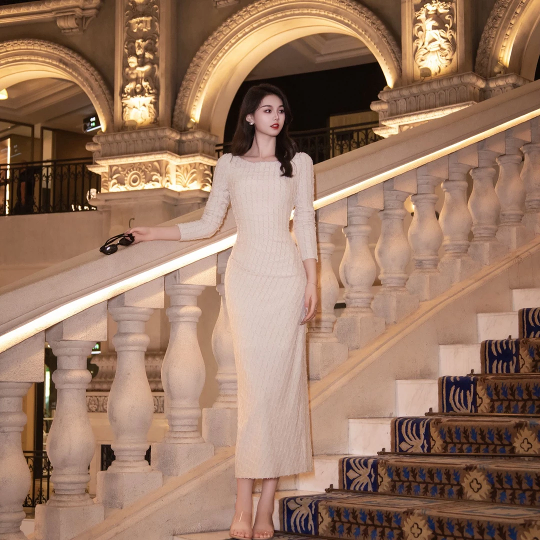 QIQI【玲珑】秋冬上新长款法式高定气质显瘦收腰连衣裙40288