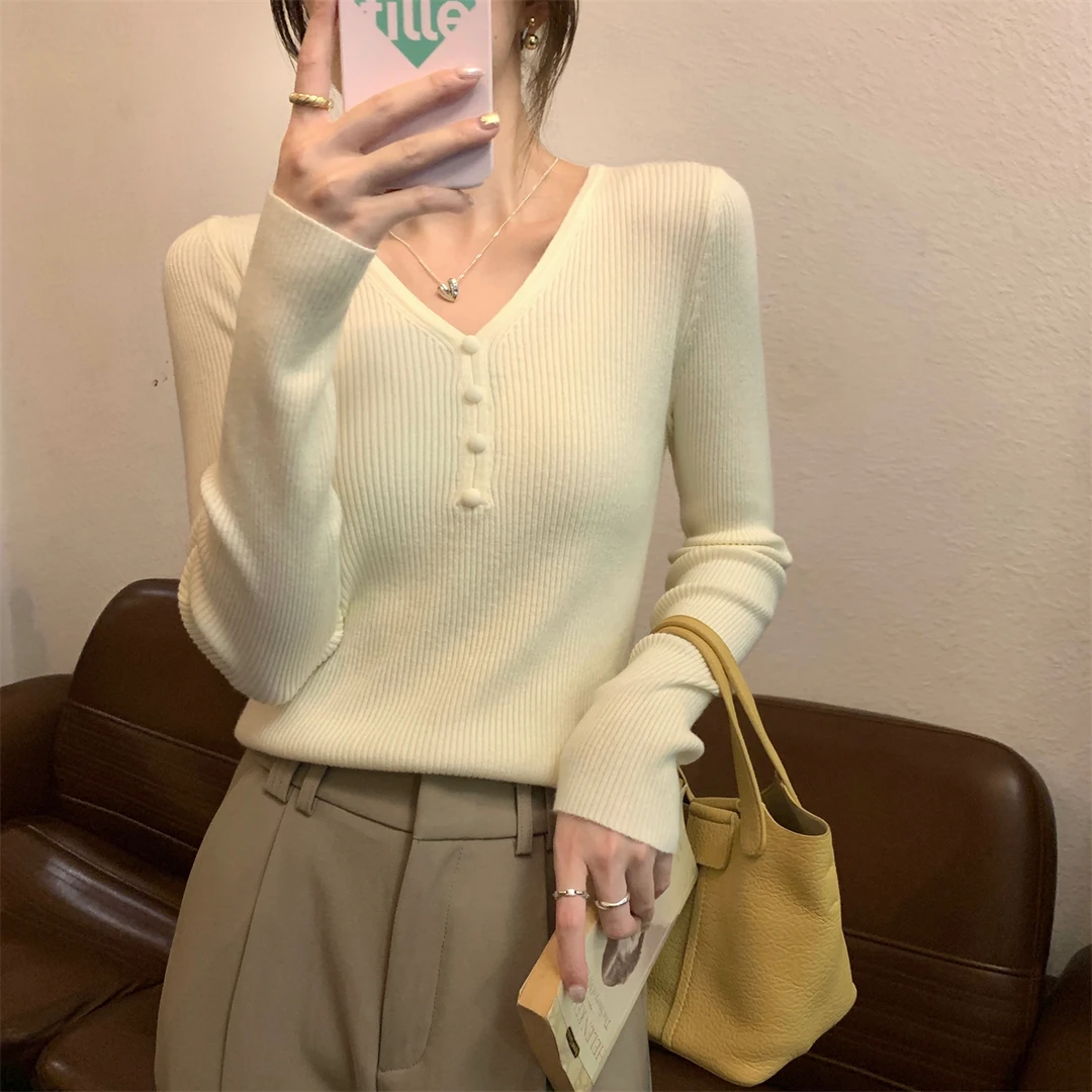 拉夏贝尔韩系女装气质V领长袖针织衫显瘦秋季修身内搭打底衫上衣