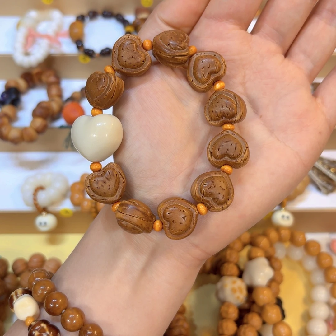 星月菩提手串桃核爱心