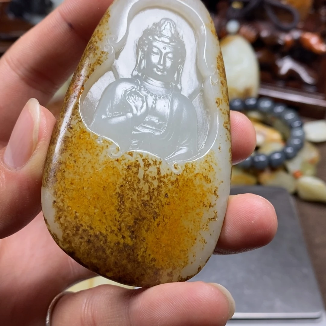 ****4和田玉未镶嵌挂件