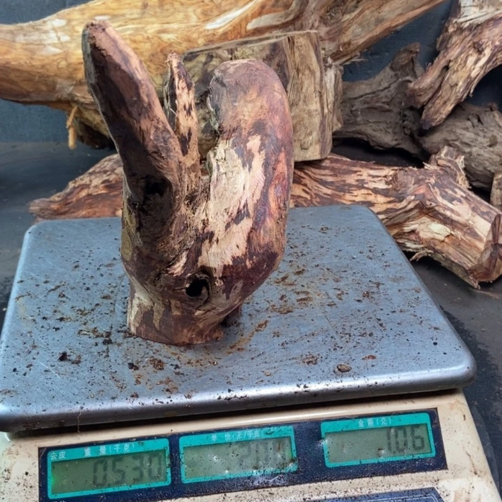 黄花梨/降香黄檀感*