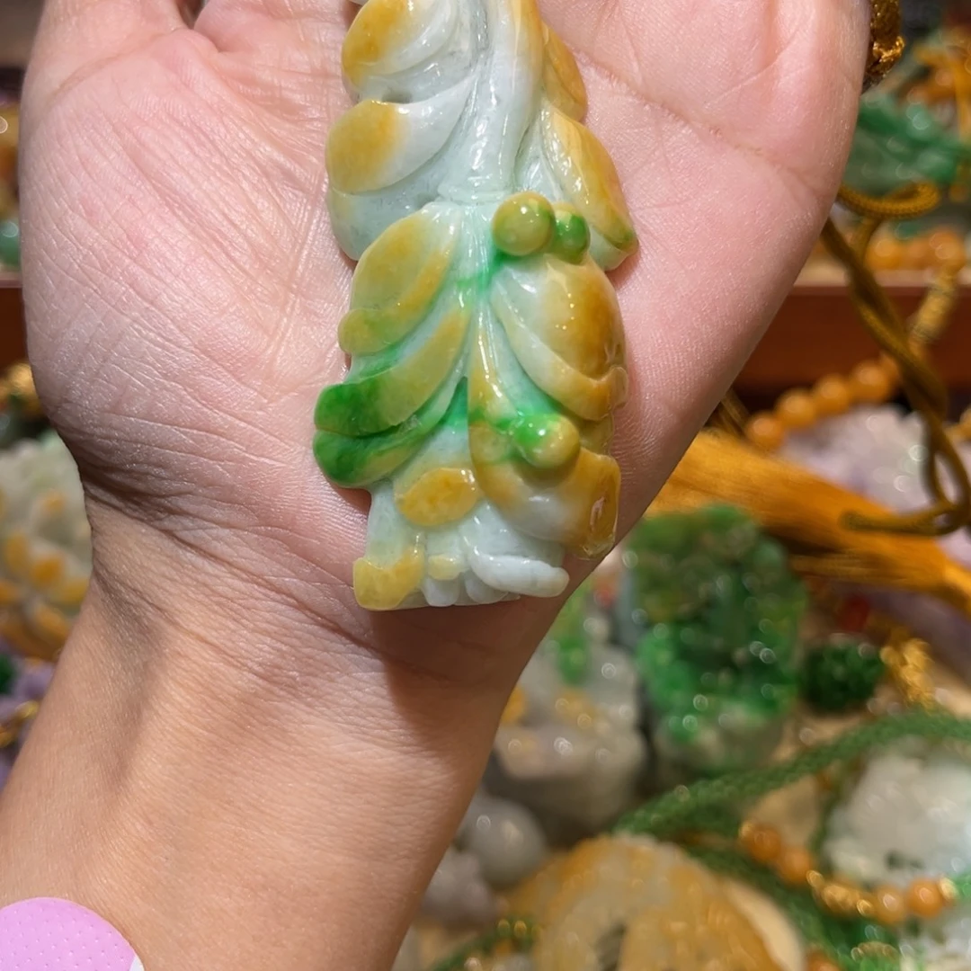 颈饰未镶嵌翡翠挂件