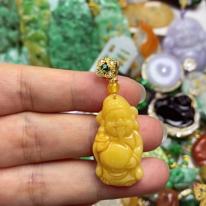 翡翠未镶嵌吊坠(赠链)