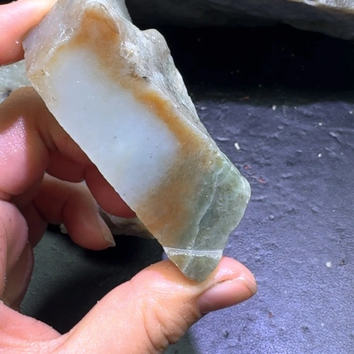 和田玉未镶嵌珠宝半成品