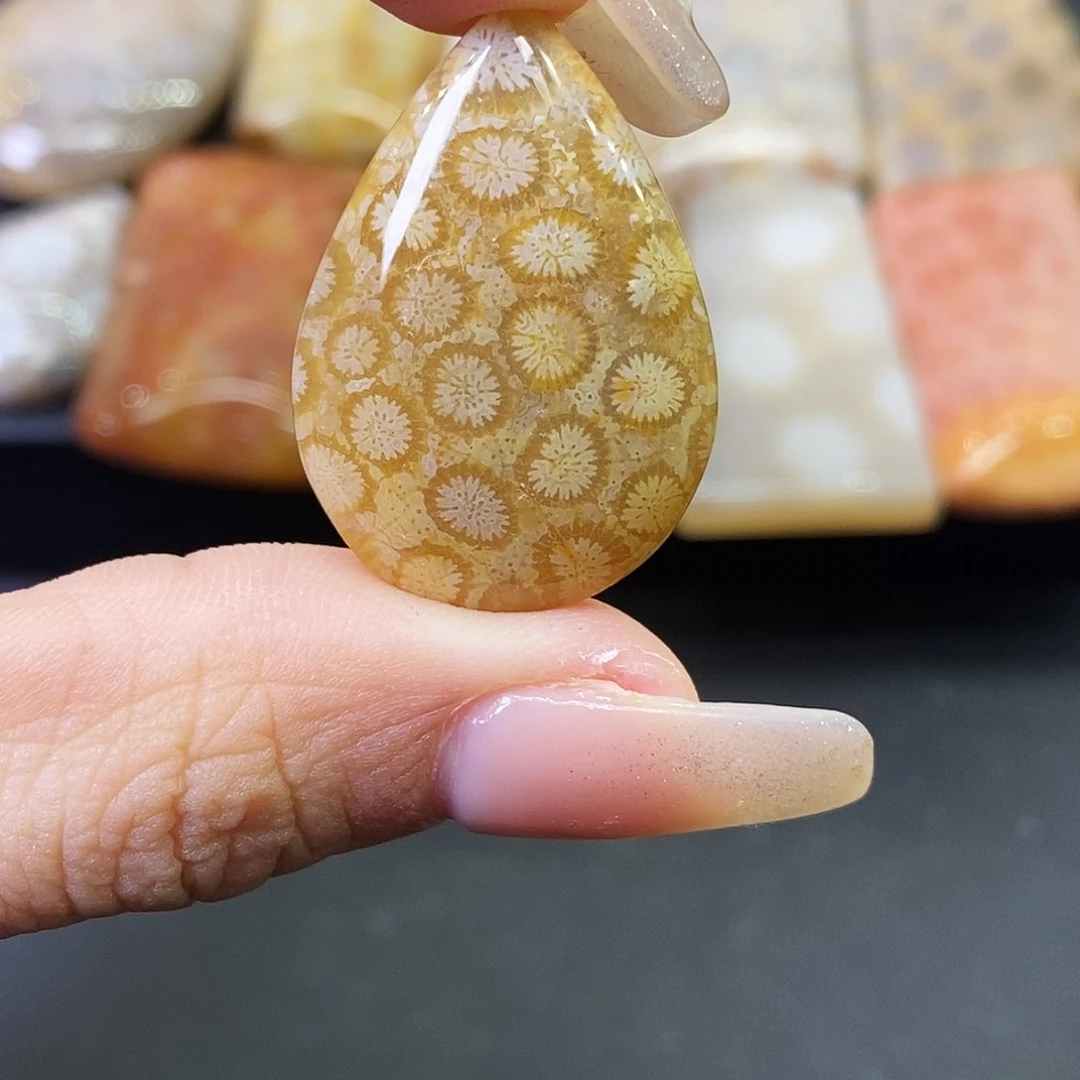 硅化玉颈饰合金Y****吊坠