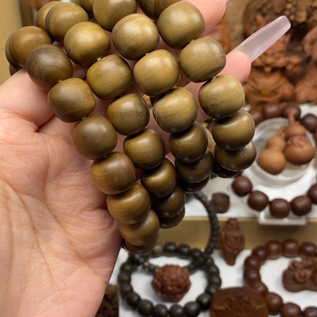 手串/手链檀香木迈索尔老山檀香1213单圈奶凉，大瑕疵