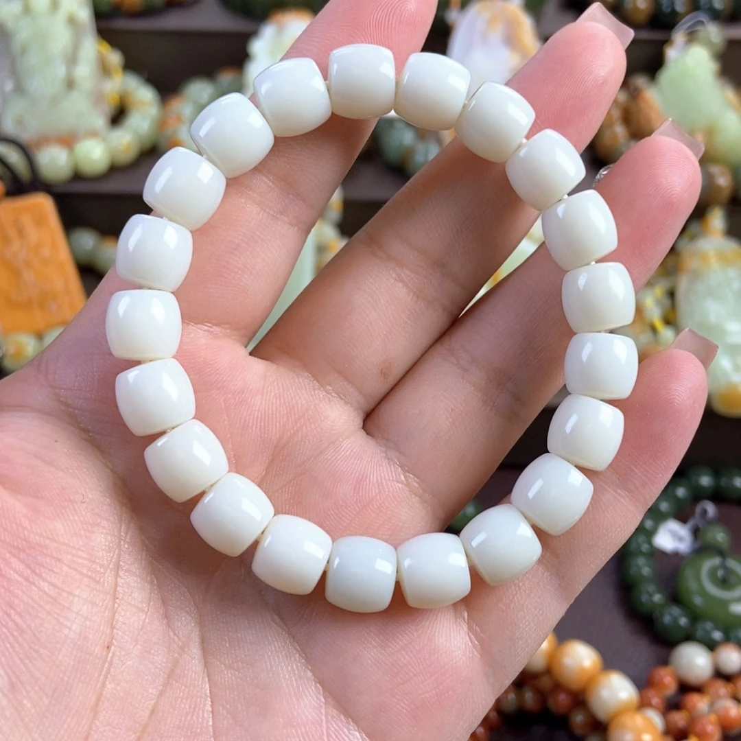 透闪石质玉未镶嵌手串