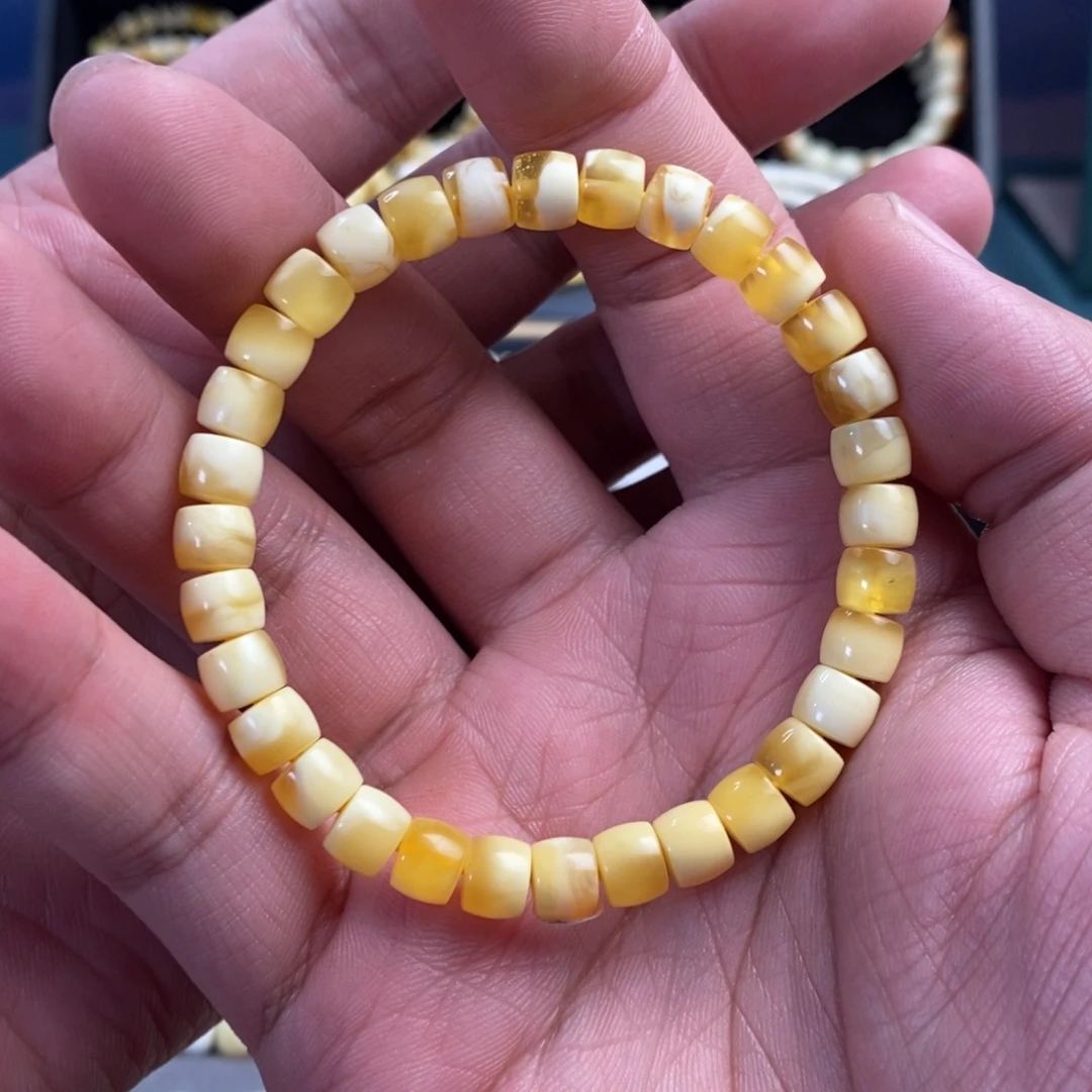 蜜蜡未镶嵌裸石7.4mm