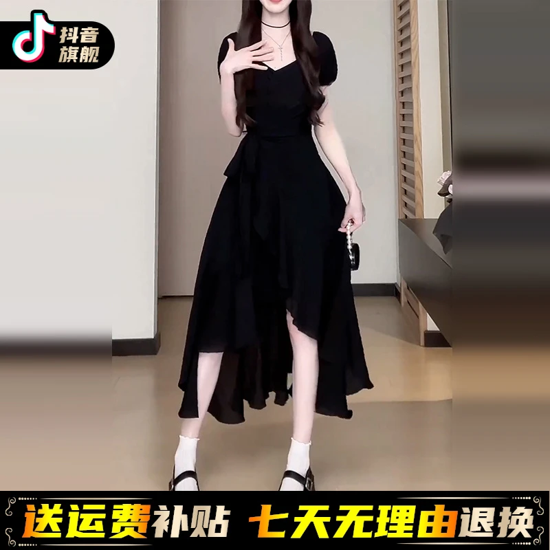 赫本风黑色显瘦连衣裙子女夏季2025新款法式气质爆款洋气后妈长裙