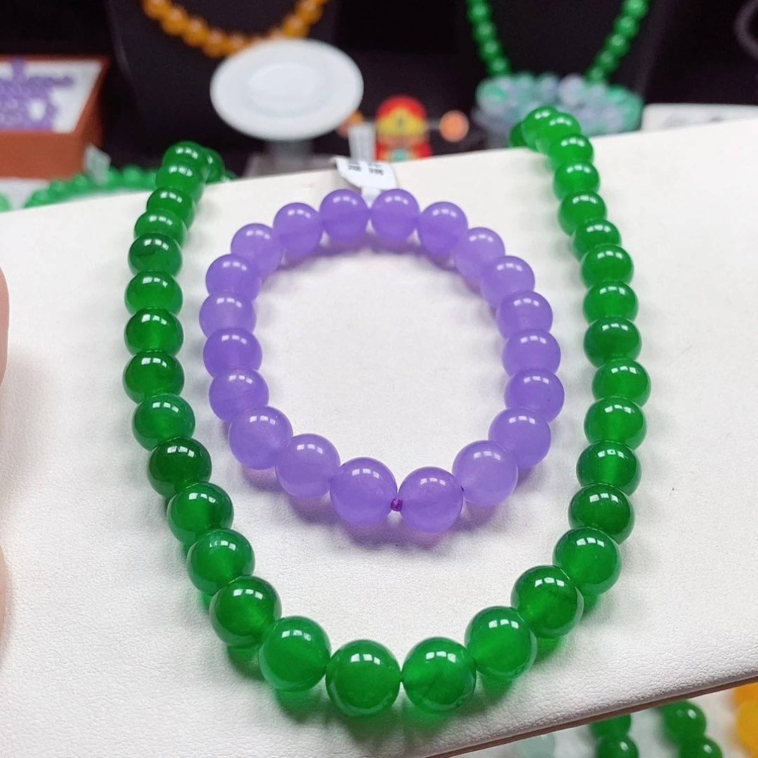 卡10.0左右紫色和绿色各18颗手串