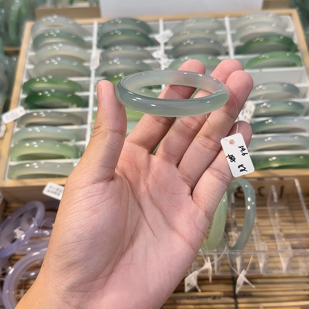 玛瑙/玉髓未镶嵌手镯圈口54.6