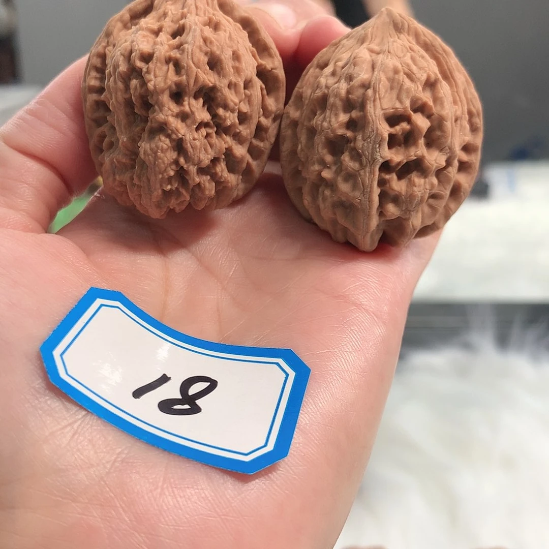 【闪购商品】文玩核桃吊坠大沽石 35尺