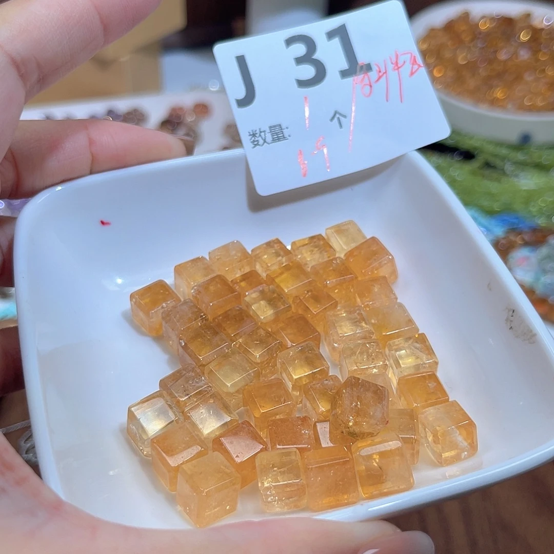 水晶珠宝半成品未镶嵌J31。